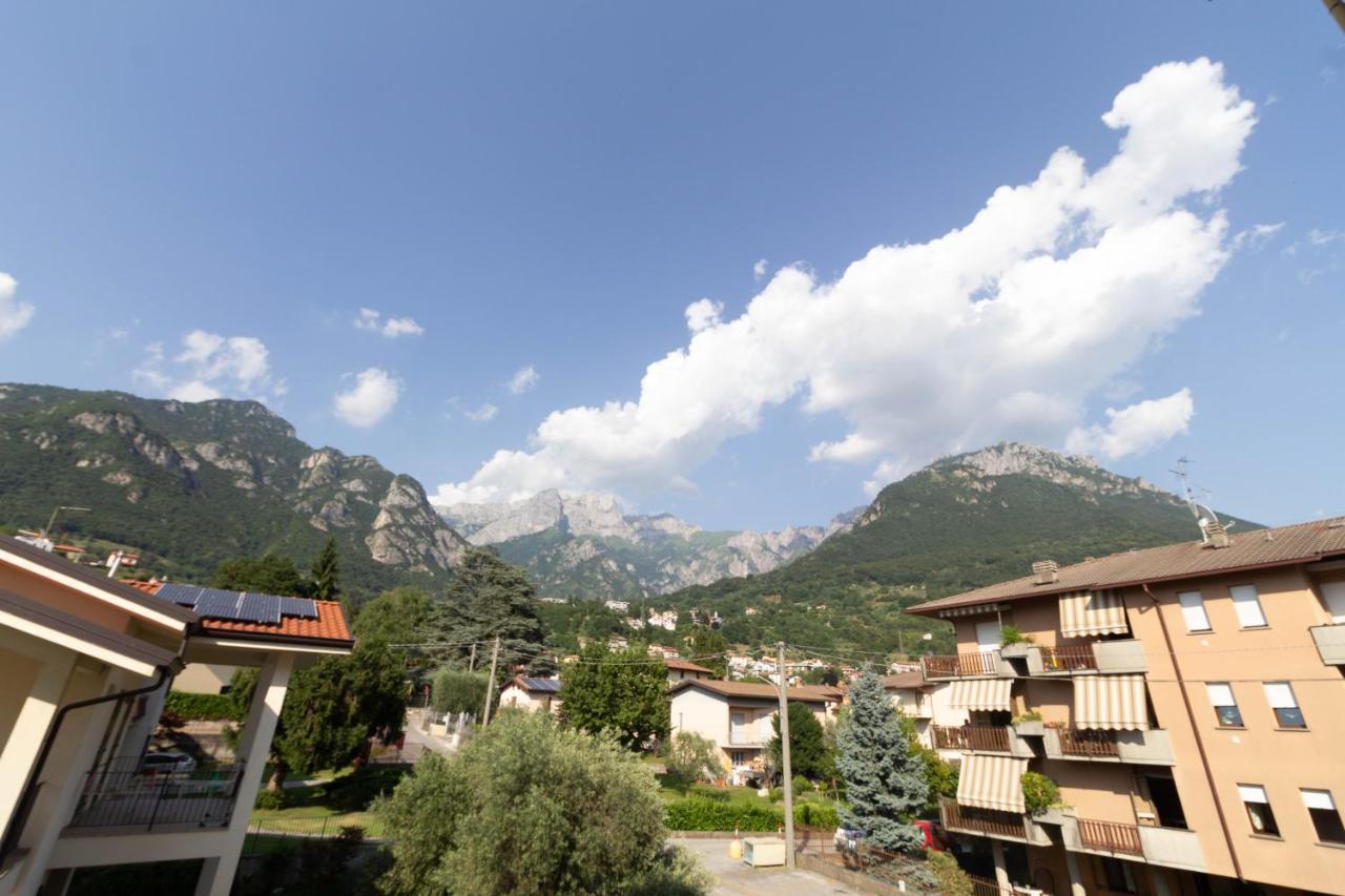 Mamma Ciccia Holiday Home - Casa Imperia マンデッロ・デル・ラーリオ エクステリア 写真